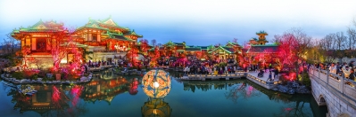 春节假期,牛首山下的金陵小城以“福潮金陵年”为主题,营造出沉浸式六朝新春幻境。通讯员 牛文宣 南京日报/紫金山新闻记者 冯芃 摄