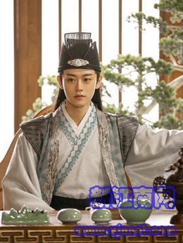 离子帆(扈帷饰演)