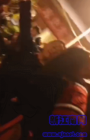 49岁李亚鹏高调表白90后超模新欢 曝已见过家长