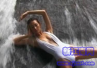 高清组图：曝林志玲性感旧照 比基尼遮不住三点志玲姐姐G奶翘臀全蹦出
