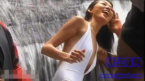 高清组图：曝林志玲性感旧照 比基尼遮不住三点志玲姐姐G奶翘臀全蹦出